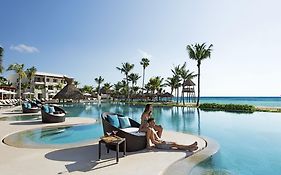 Hotel Secrets Akumal Riviera Maya